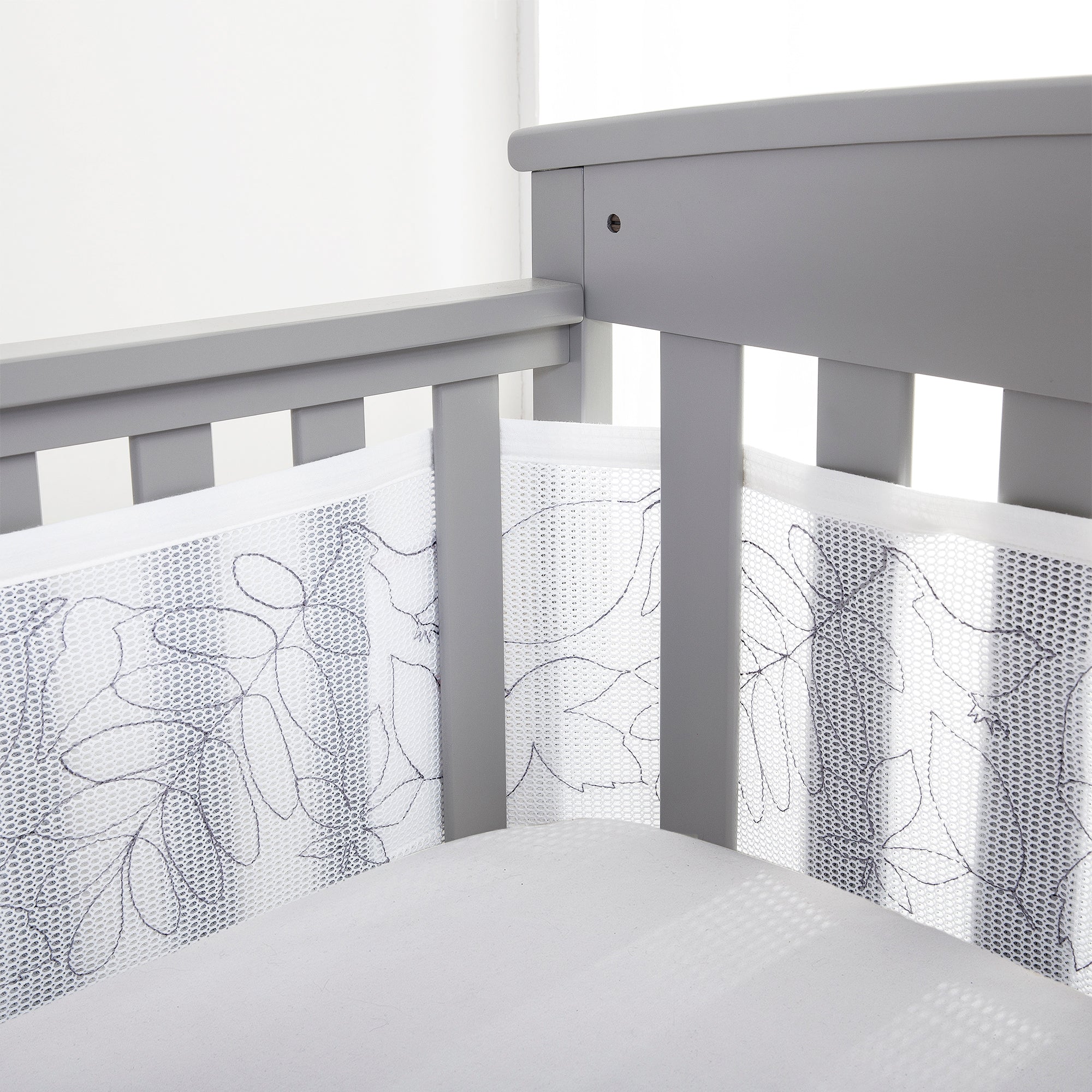 Breathable™ Mesh Liner for Full-Size Cribs, Deluxe 4mm Mesh, Feathered  Friends (Size 4FS Covers 3 or 4 Sides)